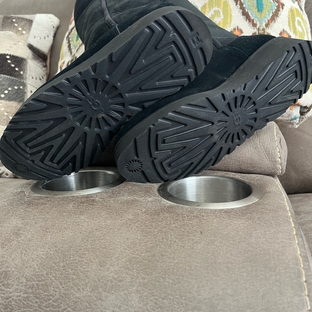 Black Winter Boots with Rugged Soles